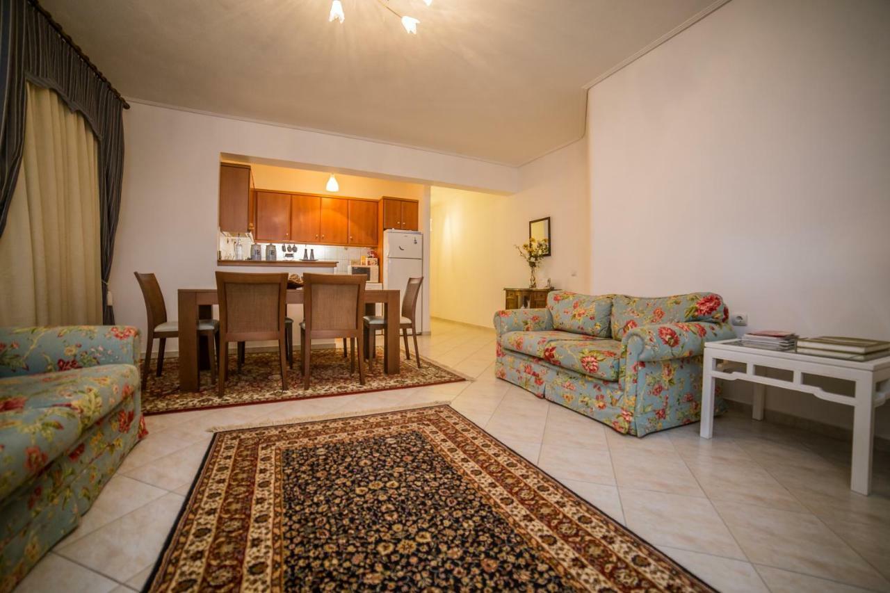 Downtown Meteora Apartment Kalambaka Esterno foto
